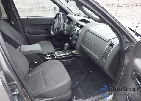 2011 Ford Escape Xlt z USA, uszkodzony, nr VIN 1FMCU0D7XBKB77473